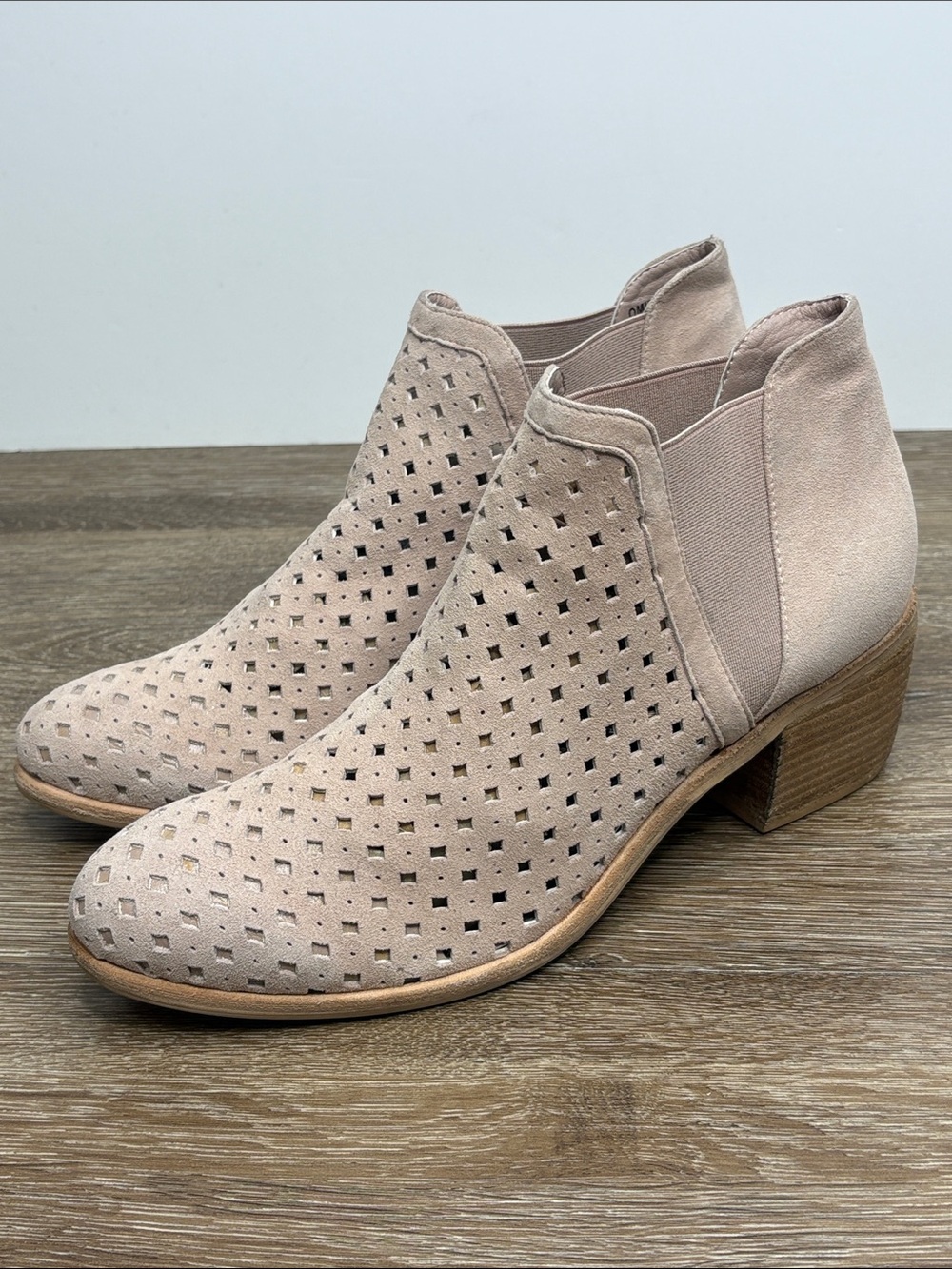 Silent D Omirna Perforated Suede Chelsea Ankle Boots Taupe EU 41